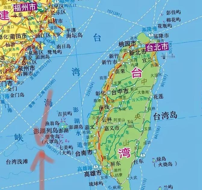 太提气了！5月9日，解放军打破以往巡航惯例，主力军舰编队直接挺进澎湖列岛西南海域