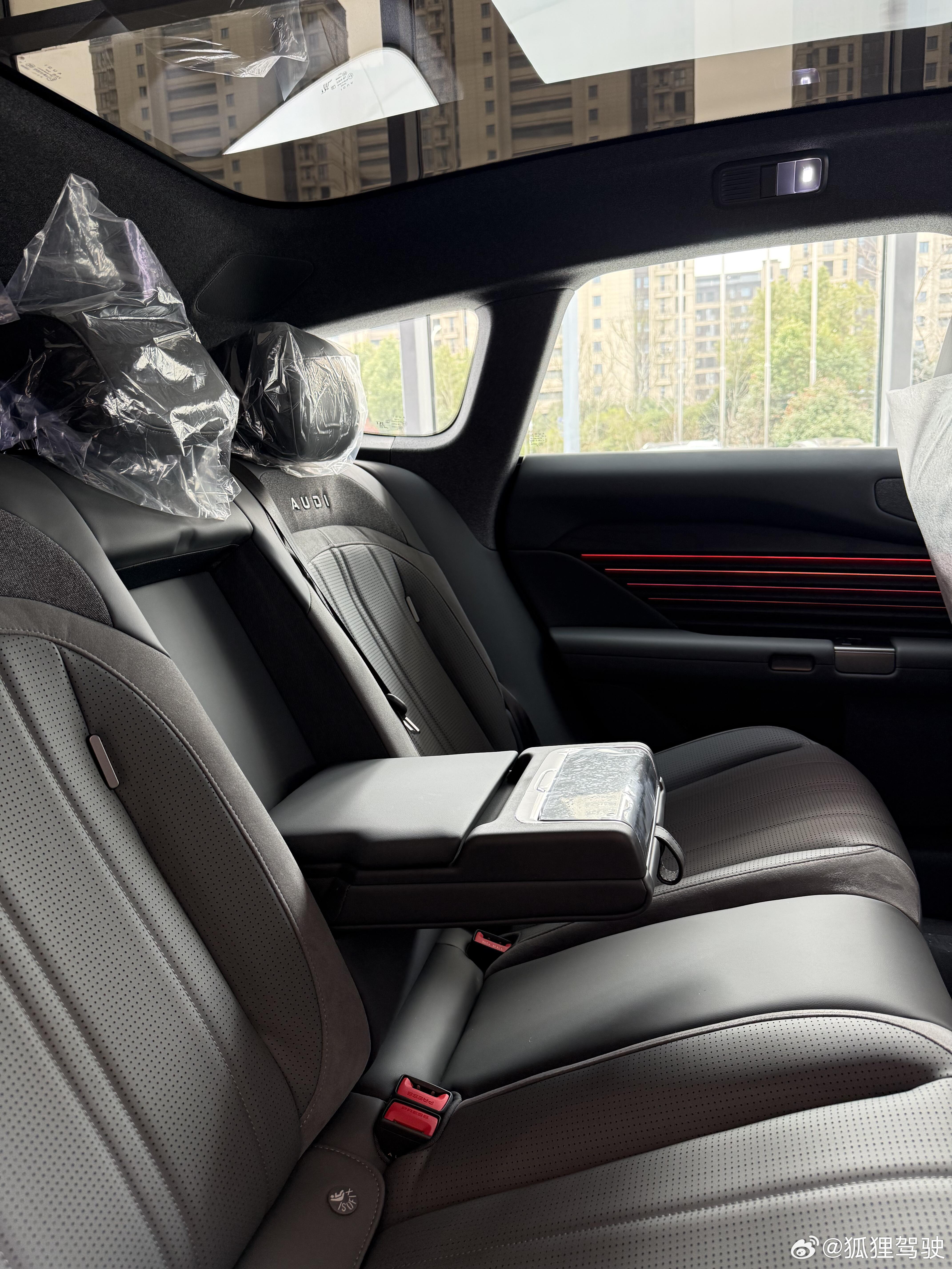 奥迪E5 德系纯电轿跑，颜值控直接封神✨🖤 外观｜灯厂美学+轿跑身段星钻光幕9