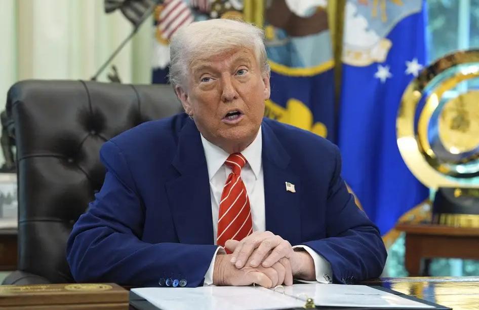 这次，特朗普是真的生气了！因为加拿大播放了一条特朗普不喜欢的广告，特朗普不仅下令