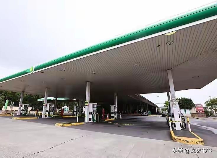 澳大利亚能源部长：澳大批加油站已无油可加！据央视新闻4月6日消息，澳大利亚能源部