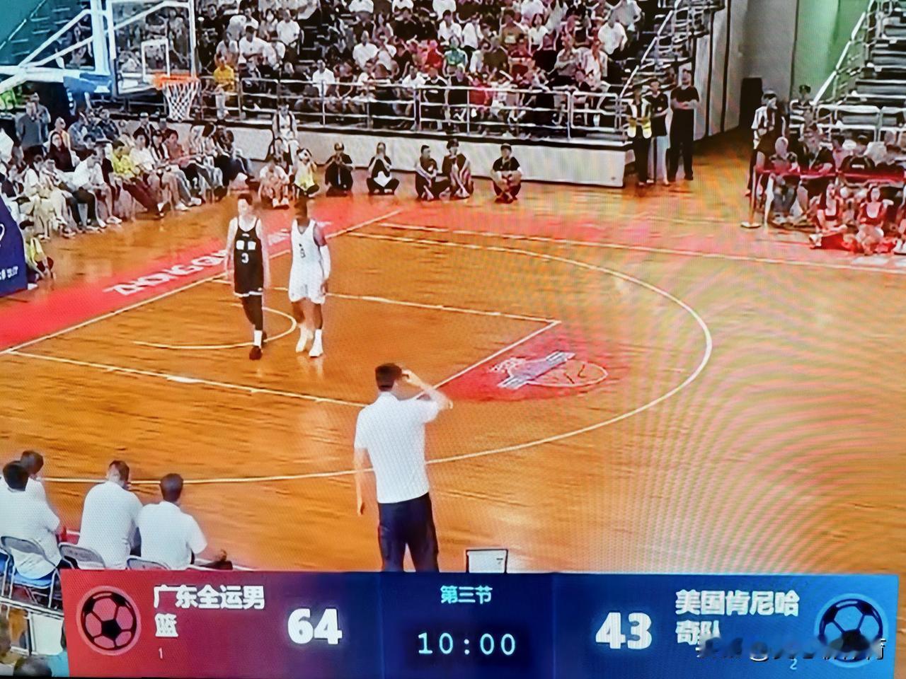赵睿人气还是十足的，获得了320+的票数
徐杰虽然还没上场，但还是以170+排在
