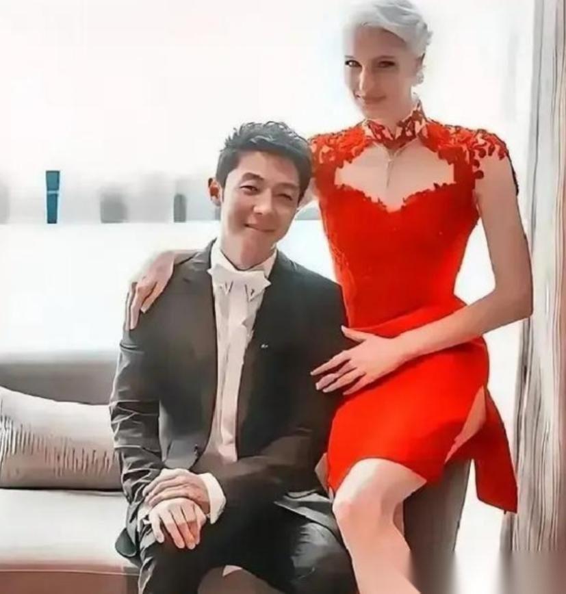 亿万豪门千金李白执意要嫁给撒贝宁，而与父亲决裂，八年后，李白终于明白，自己当初的