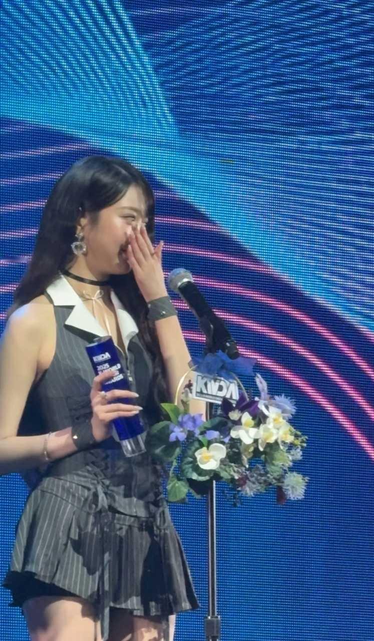 嗯 大概就是五颜一吧 ​​​
