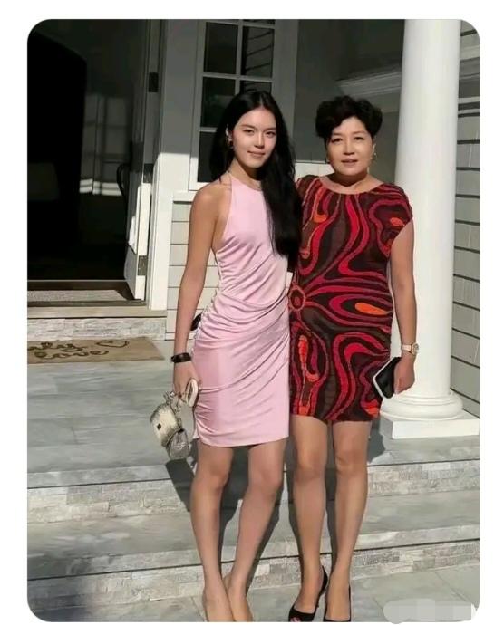 他们一家为什么不喜欢回国？