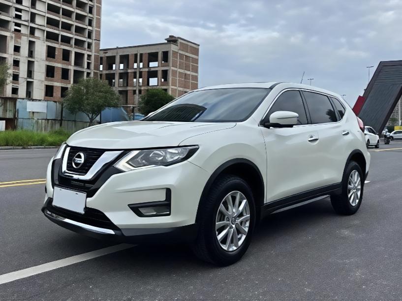 上古神兽，依旧能打，老奇骏，11月卖了5156辆。

老奇骏，上市已经12年了，