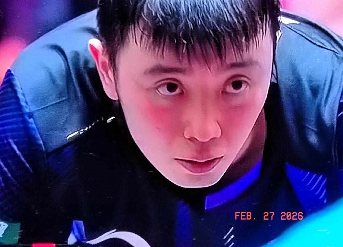 WT丅新加坡大满贯男单1/8决赛，陈垣宇对世界第二、巴西选手雨果的比赛正在激烈进