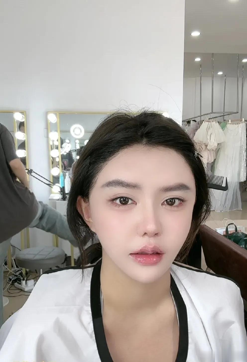 韩安冉吐槽小猪先生给的抚养费连我们学费都不够，然后去问他要，他不给的理由，他就是