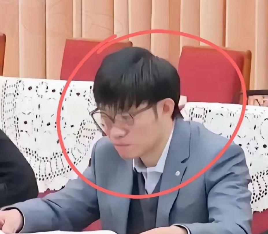 梁文峰的这个举动，值得所有中国人点赞。

DeepSeek用了5个月的时间，把底