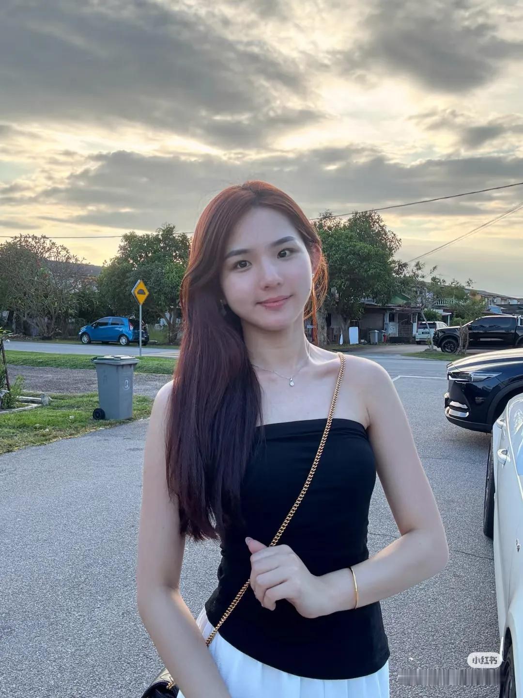 话说大马近几年就推出了许多样靓身材正，气质也相当不错的新晋博主，而tzhuan就