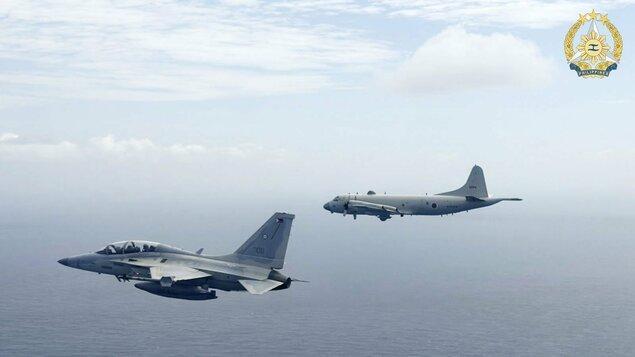 日本首次参加了由菲律宾组织的海上军事演习。演习地点是宫古海峡。日本自卫队派出了一