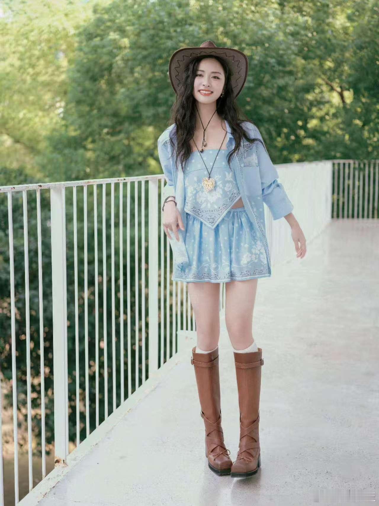 沈月甜酷变换沈月西部牛仔look沈月西部牛仔look，甜酷变换， ​​​
