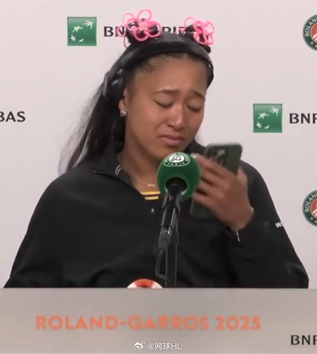 大坂直美哭了“我讨厌让人失望的感觉。我的教练莫拉托格鲁刚刚和史上最优秀的球员合作