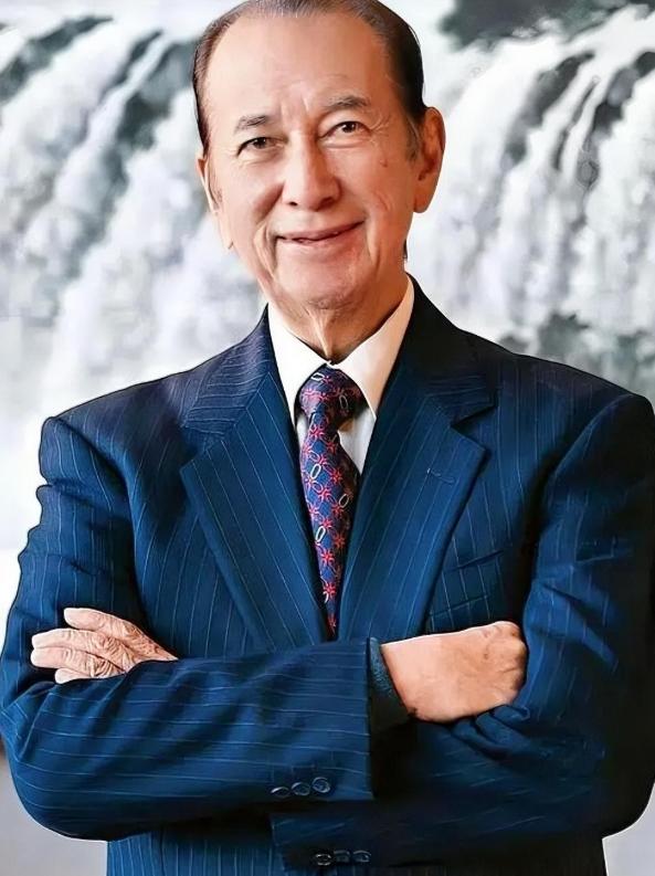 赌王何鸿燊生前曾讲过：“等你赢了 2000 万打算走时，赌场不会拦你。

可就在