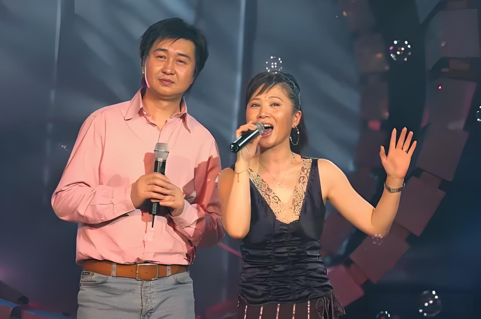 当年韦唯对同居了两年的付笛生说:“对不起，我爱上了别人，我们分手吧。”...