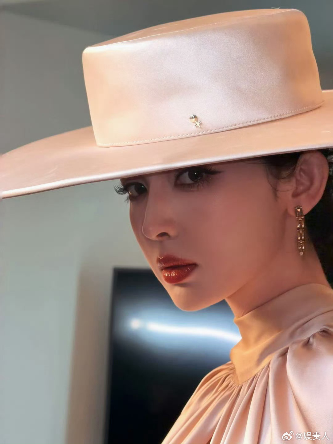 娜扎一出手就是神图娜扎又有神图了 简直了，出神图像呼吸一样简单 