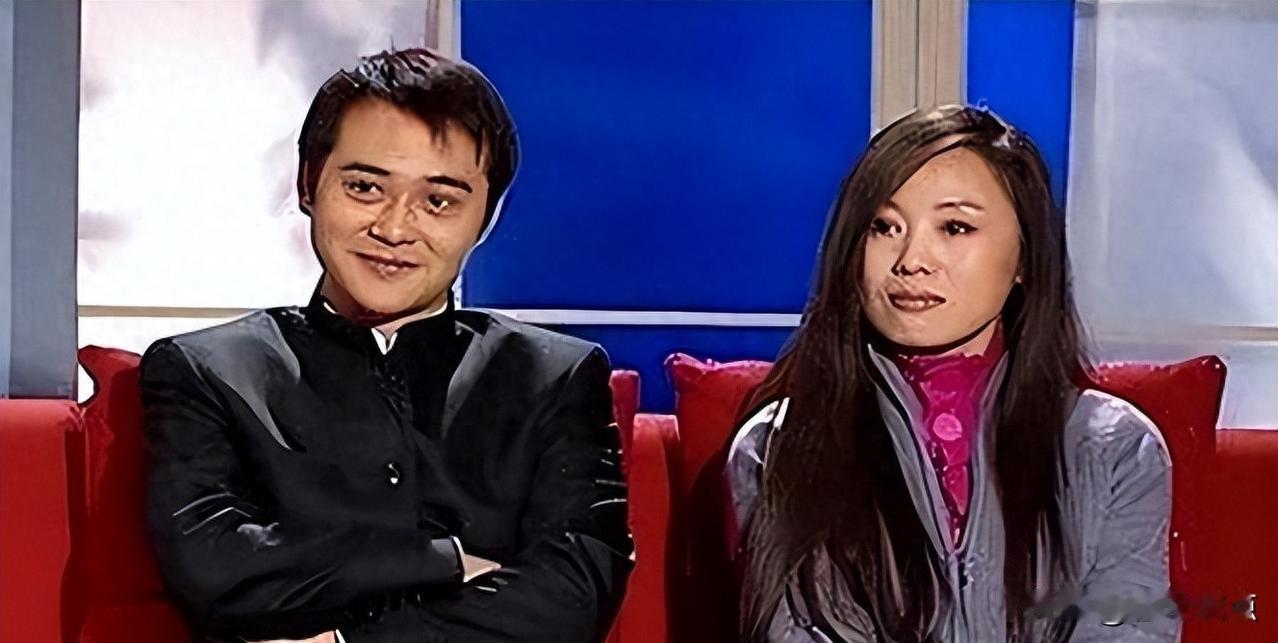 64岁的吴琼还在唱《天仙配》，27岁那年阮巡就跟着她过桥了，木桥晃的时候他总先踩