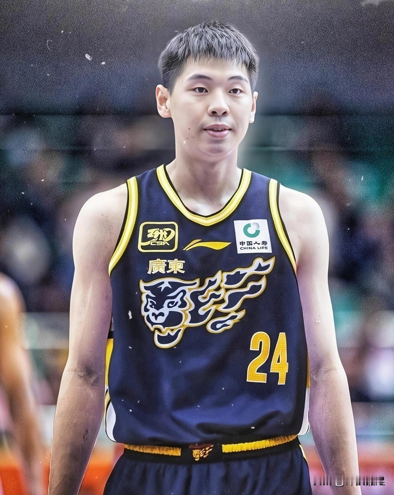 广东宏远今晚第一节以21-16领先新疆队，三个意外！
1.意外一，第一节最后5分