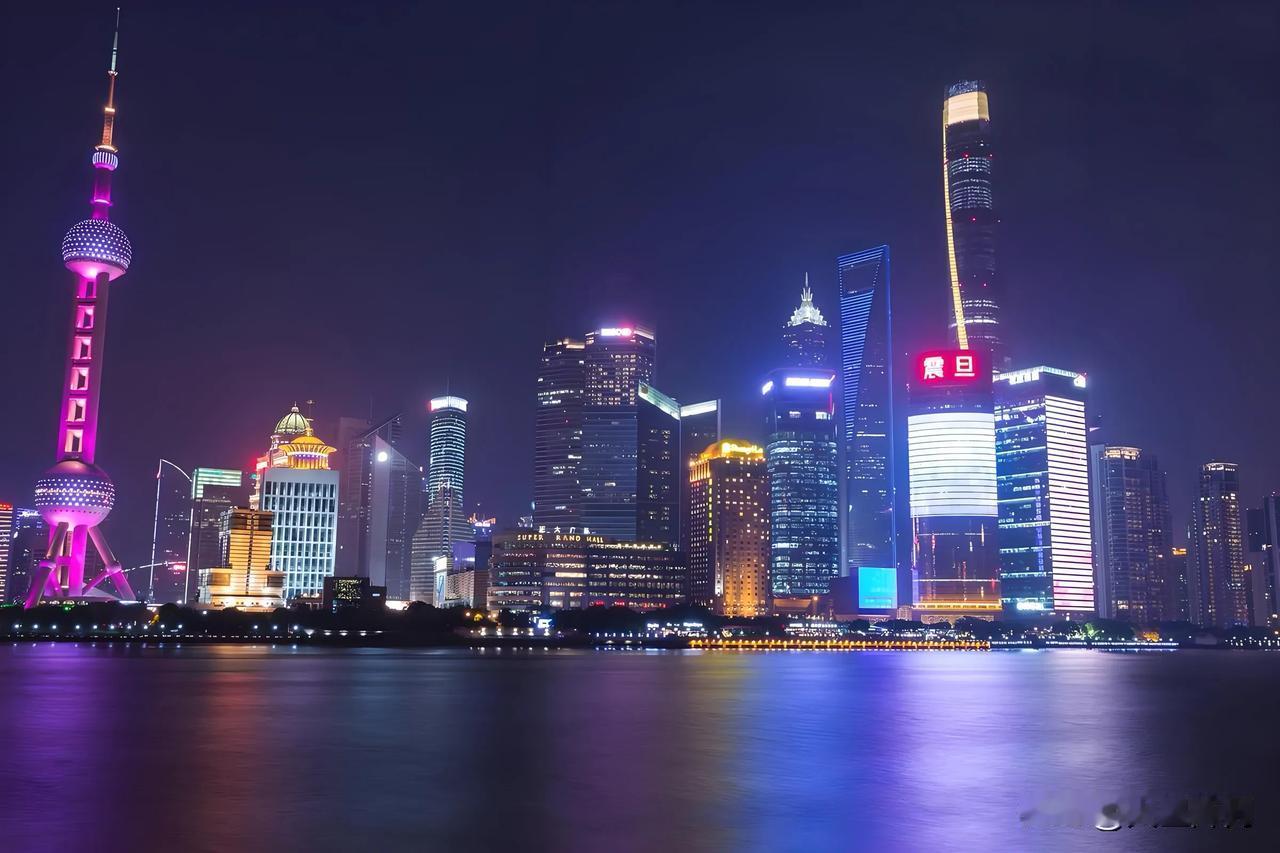 很多人始终想不通，上海财力雄厚、资源集聚，为什么不向外扩张、做大城市版图？不少人