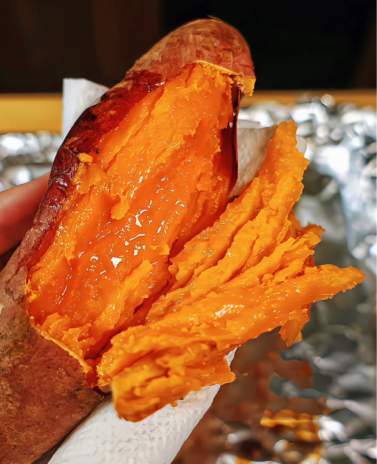 怪不得外面烤的又香又好吃原来加了添加剂爱吃烤红薯的人天塌了