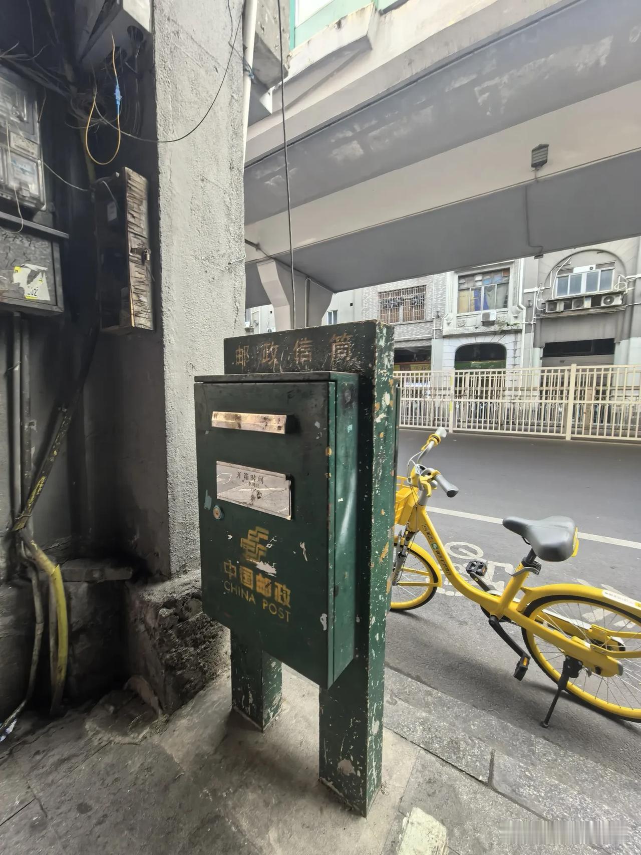 在人民南路怀旧
晒图大赛
一百年前的人民南路，曾经很辉煌：新亚大酒店，建于192