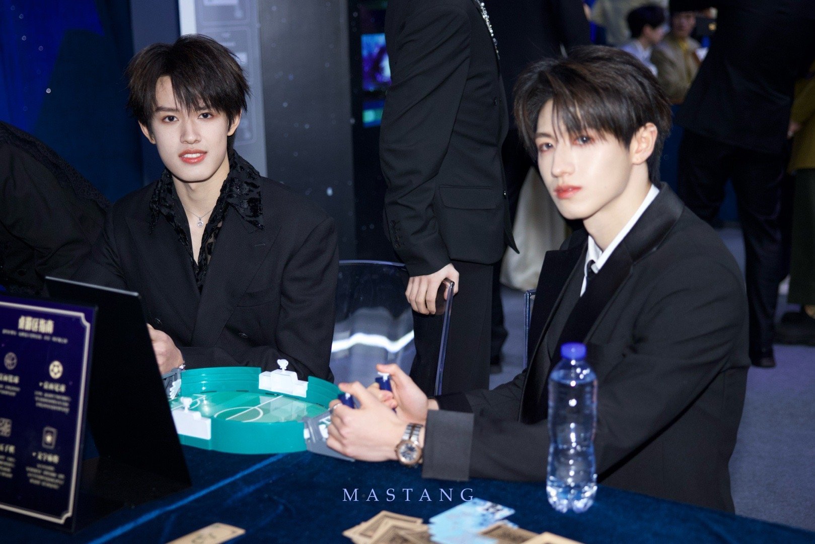 朱志鑫张极生图好权威朱志鑫 张极生图好权威啊，帅哥的旁边还是帅哥，期待两位的红毯