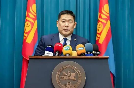 蒙古新总理上任就动真格！边境堵点彻底打通，中蒙铁路全速跑，有人坐不住了
 
麻烦