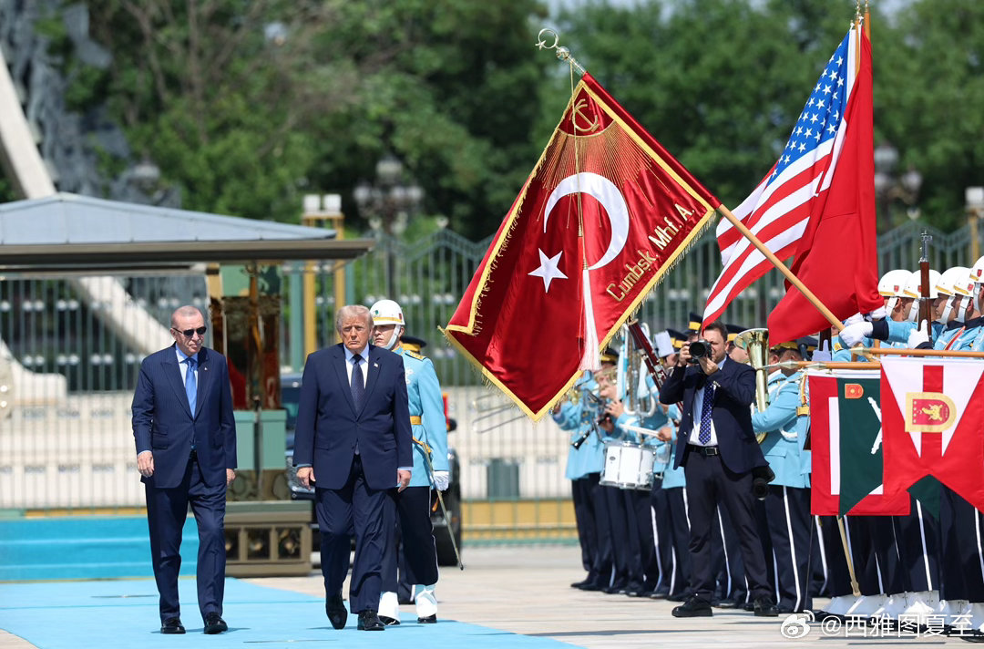 Trump抵达土耳其首都，Erdogan亲自到机场迎接 