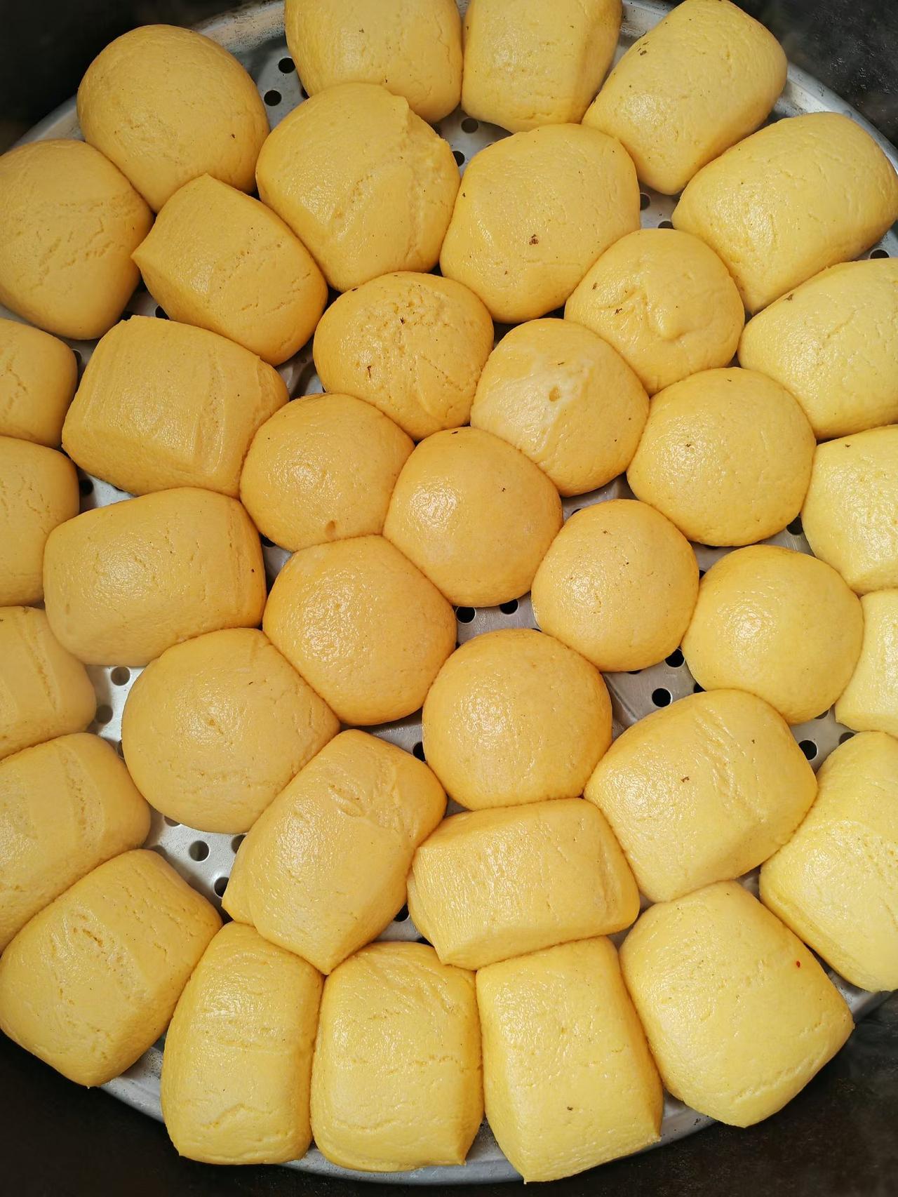 这便是人间至味，丝毫不输山珍海味。生活平淡如常，便是莫大的幸福。而最幸福的瞬间，