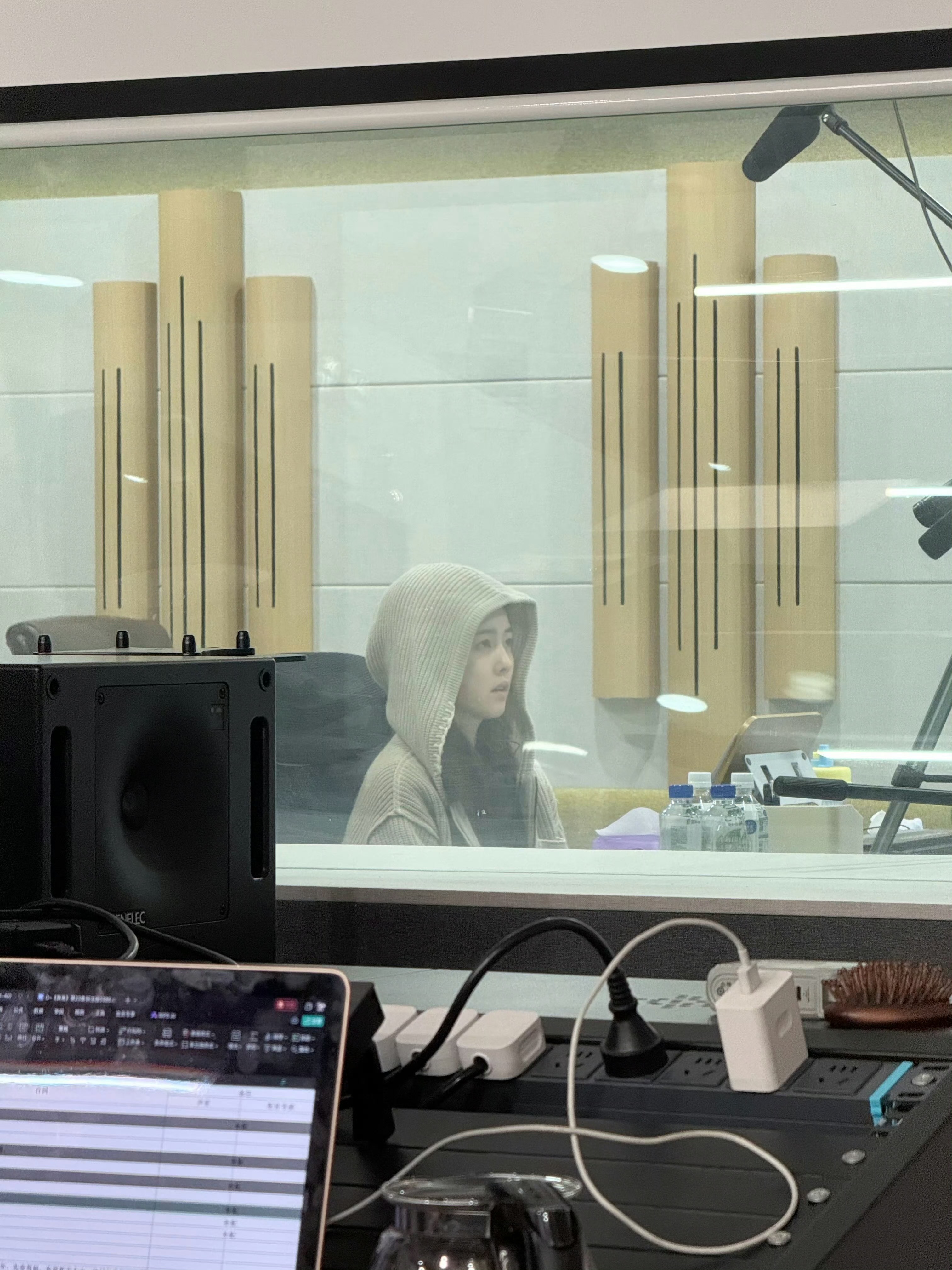 白鹿《莫离》配音live鹿儿给叶璃配音配哭了配这部剧太“费纸”了，又共情到角色了