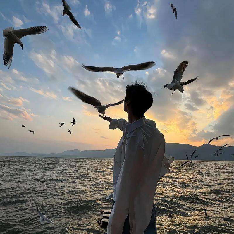 男人怎么知道你的女人到底心里有没有你啊？
男人们都想知道你的女人是不是真心爱你？