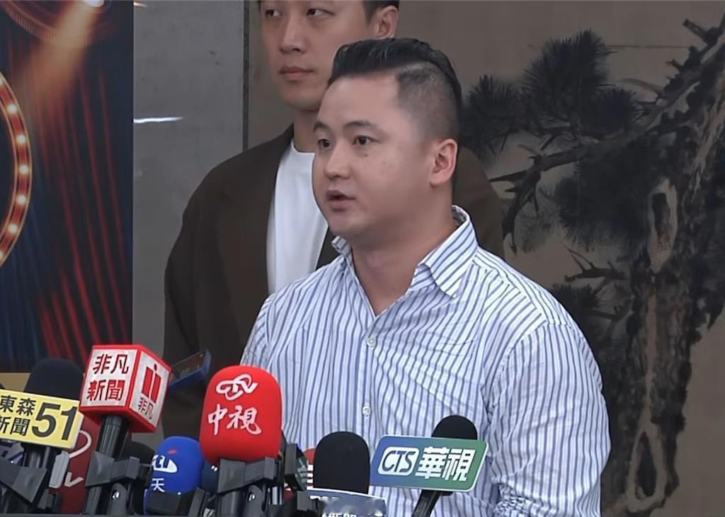 反毒油片遭查水表 青鸟催票罢免没事 叶元之轰执法标准分蓝绿
“莱尔校长”创作人韦