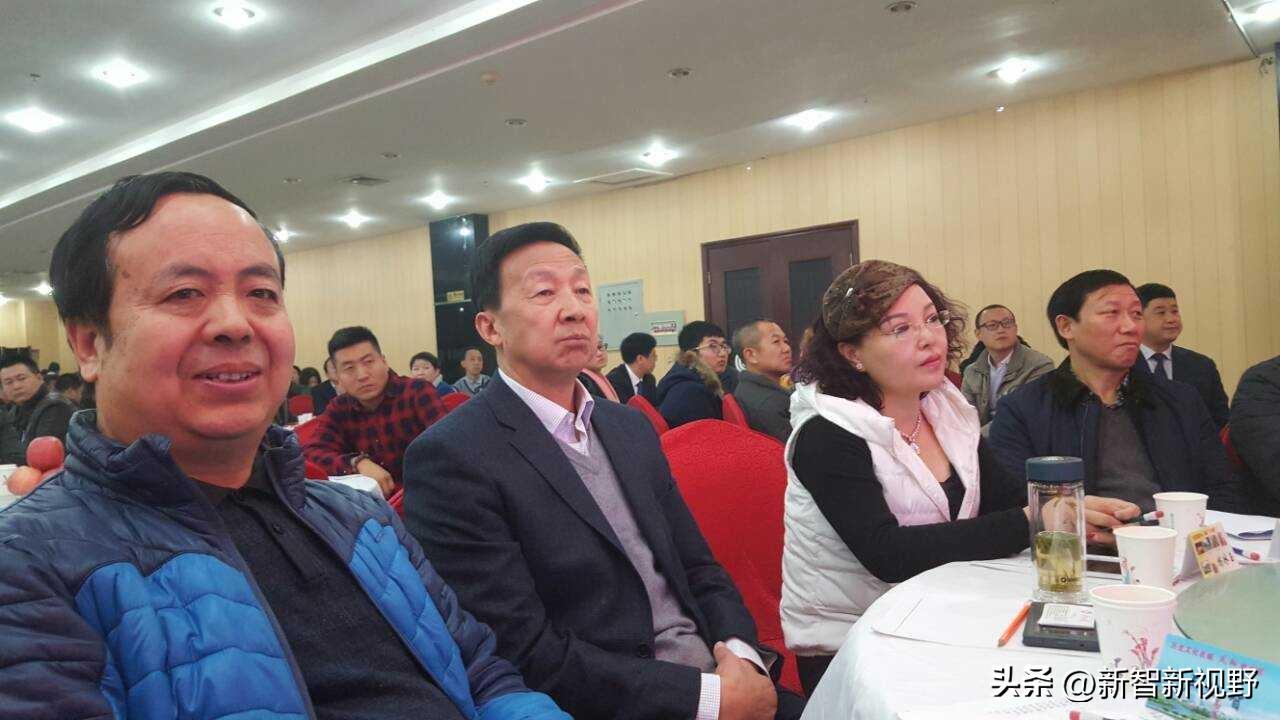 与凤翔县委老书记合影
