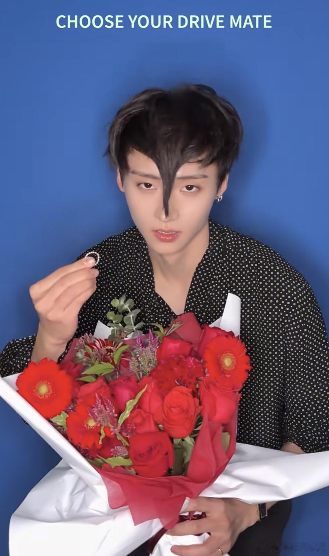 如果这七个男人同时向你求婚你接受谁的花 ​​​