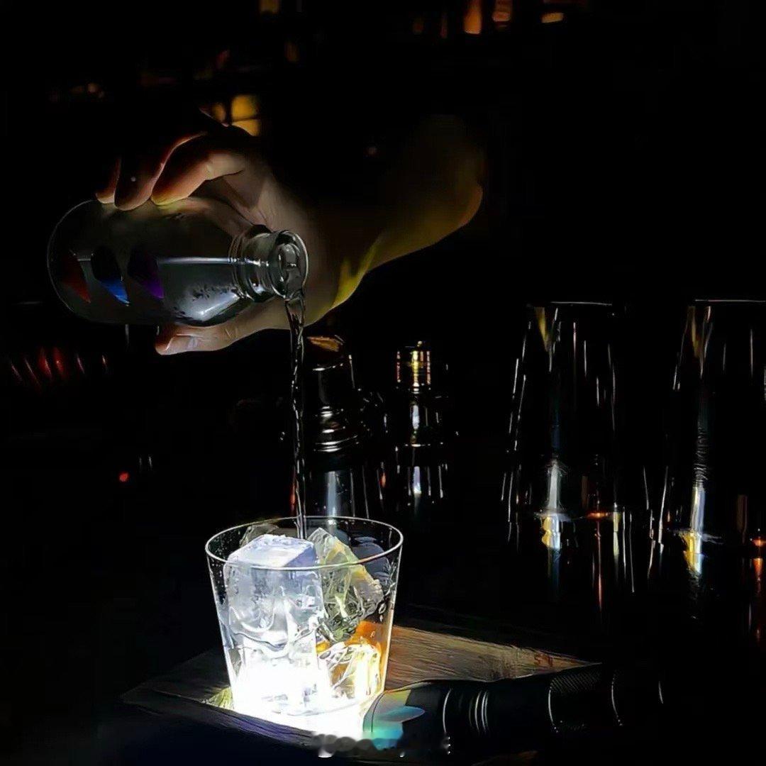 学会告别，是人生的必修课。生命中那些看似突然的走散，其实大多早有伏笔——或许是感