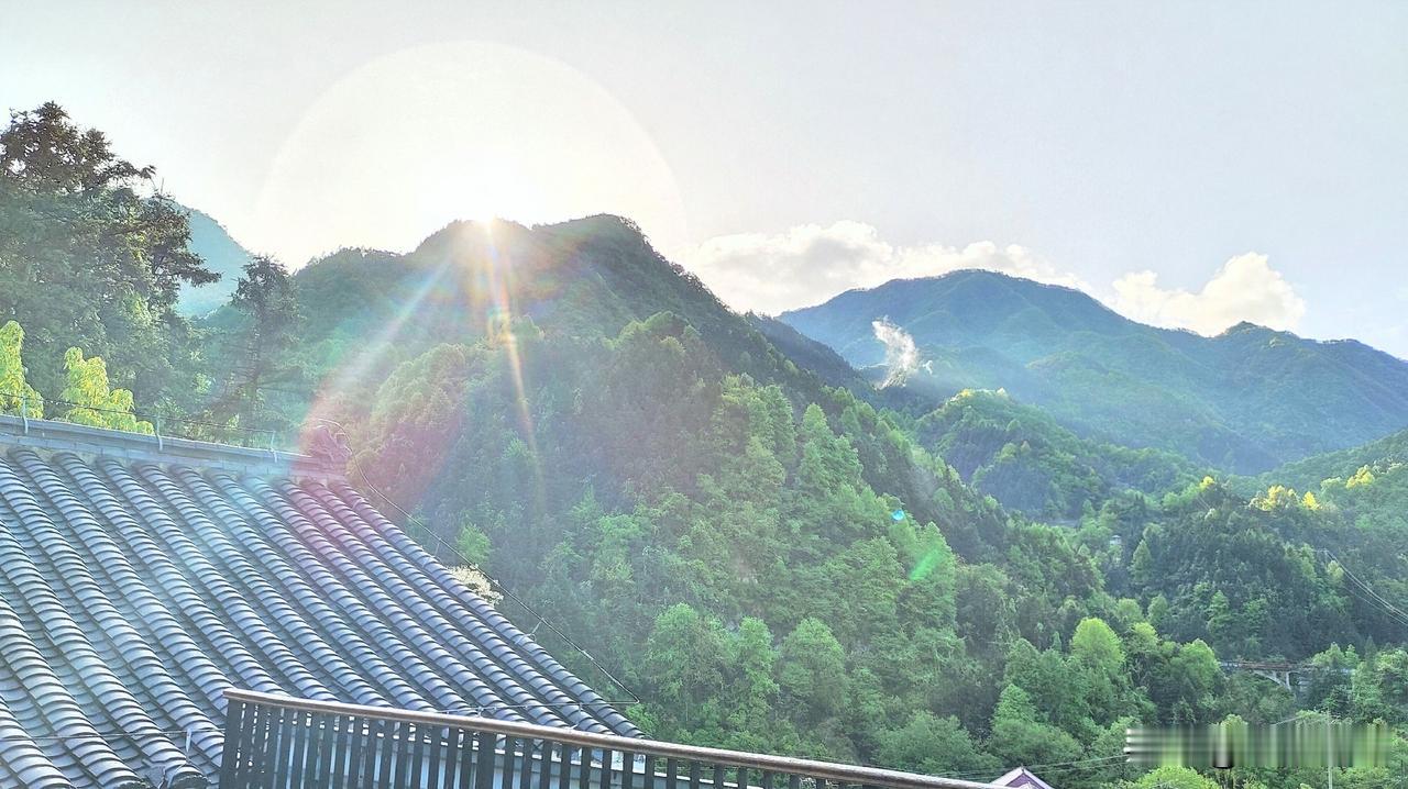 要问我此行的目的是什么？不好意思，我什么也不为。只是想一个人住在民宿里，吃和睡之