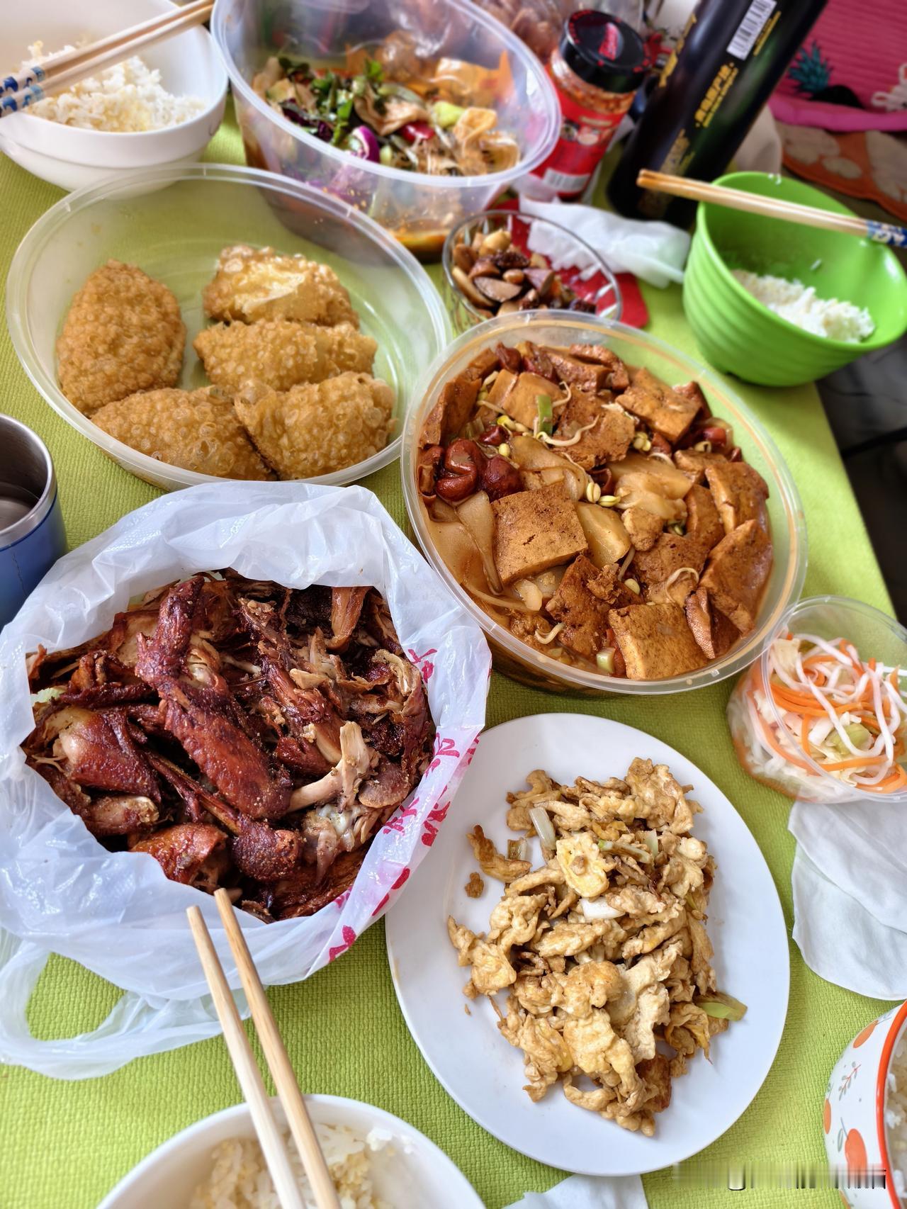 春日生活打卡季 山西偏关猫姐家今天干儿子来蹭饭吃，亲儿子必须下厨啊！本来计划西红