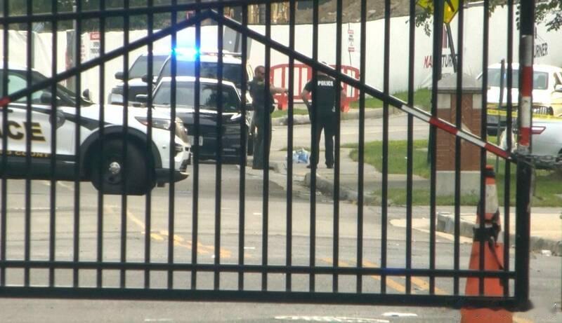 美国弗吉尼亚州立大学宿舍外发生枪击 5人受伤 多名枪手涉案1人被捕海外新鲜事 美