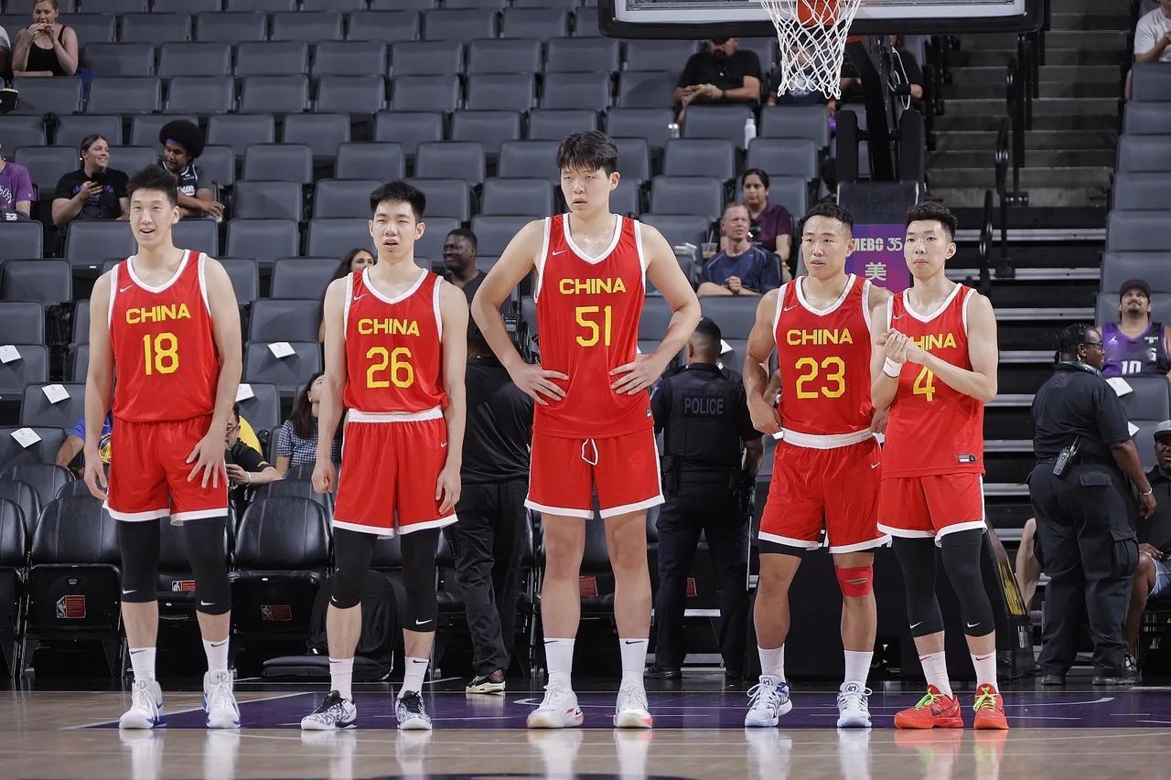 脸都不要了！中国男篮67-89不敌马刺，四点万万没想到

1、没想到这场单节又是
