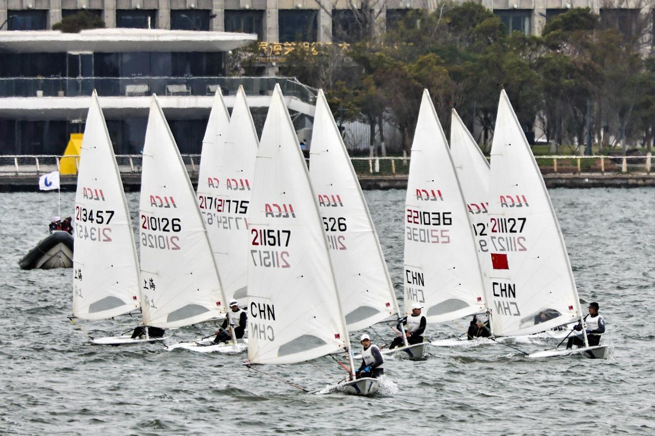 帆船运动在中国的发展前景如何中国帆船运动整体呈高增长、强政策、优结构的发展态势，