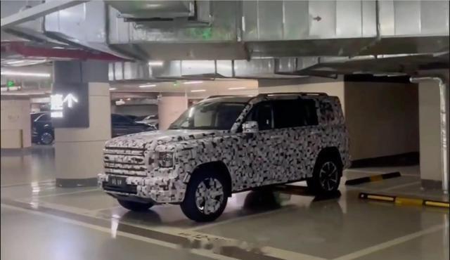 #汽车资讯# 【疑似全新哈弗H9谍照曝光，采用了非常方正的车身轮廓】8月14日，