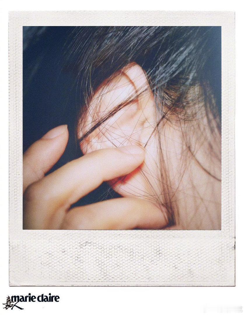 刘亦菲五官单看一般合在一起绝了 这组图最好的地方在于：它没修掉任何个人特征。眉是