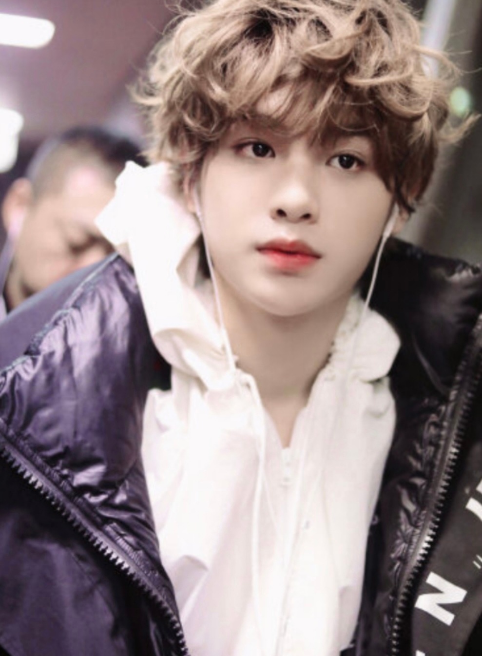 芝士娱乐 狠狠期待Justin的路演卷毛造型了‼️许愿1️⃣个来成都路演～同意的