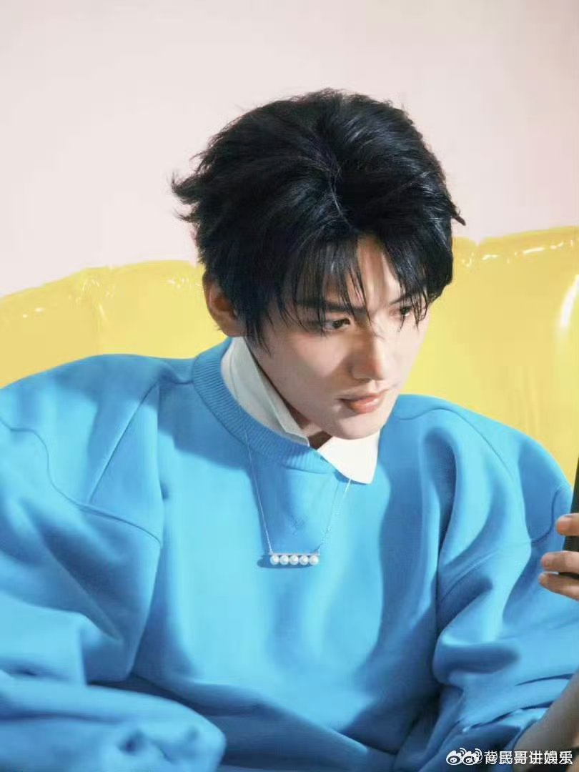 周柯宇也没想到丁程鑫那么自觉 被丁程鑫笑到，被“教育”过后简直是满级玩家，周柯宇