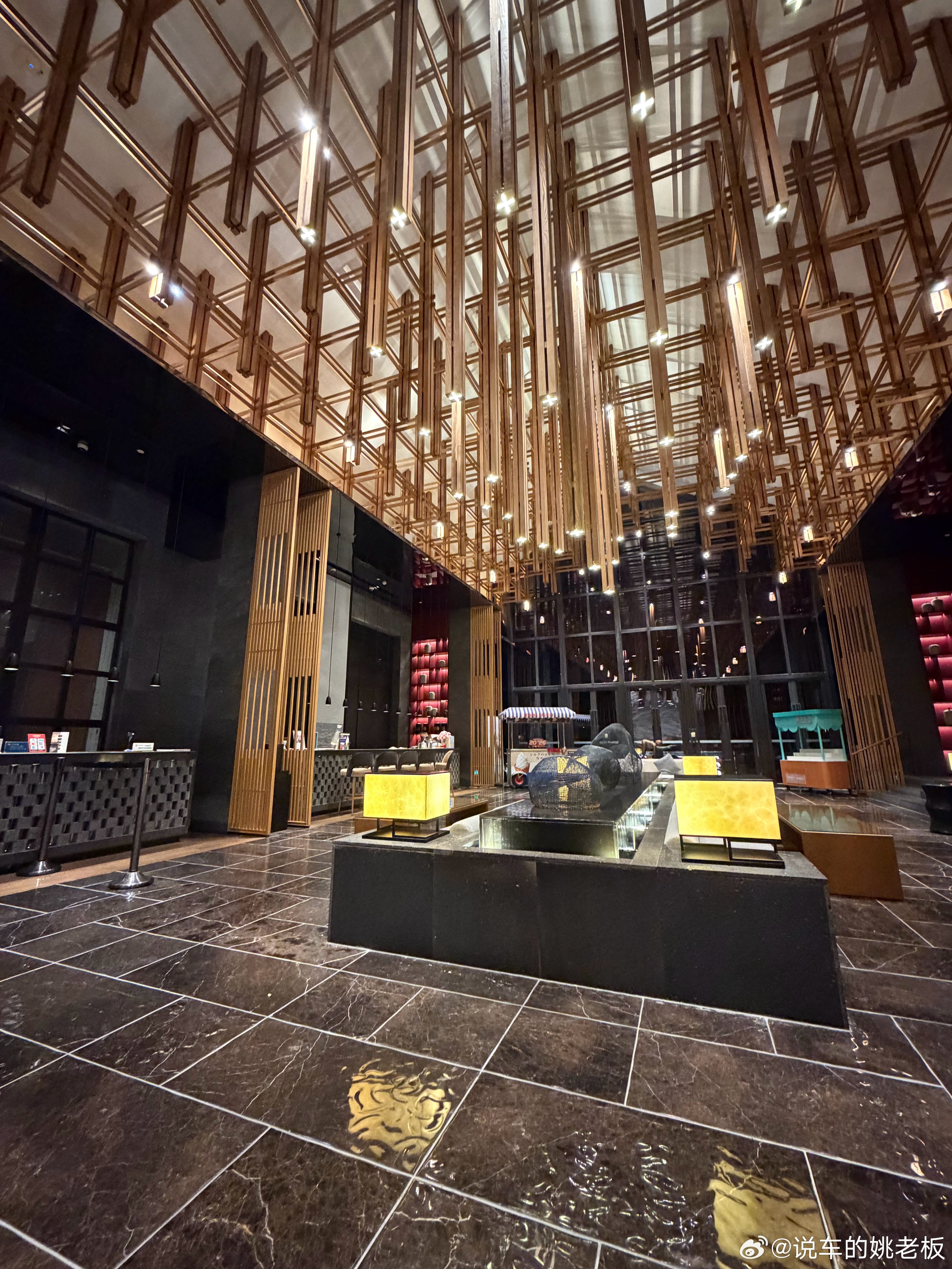 今儿又签了个1000W的保密协议  猜猜来宁波拍的啥品牌 宁波·宁波东钱湖旅游度