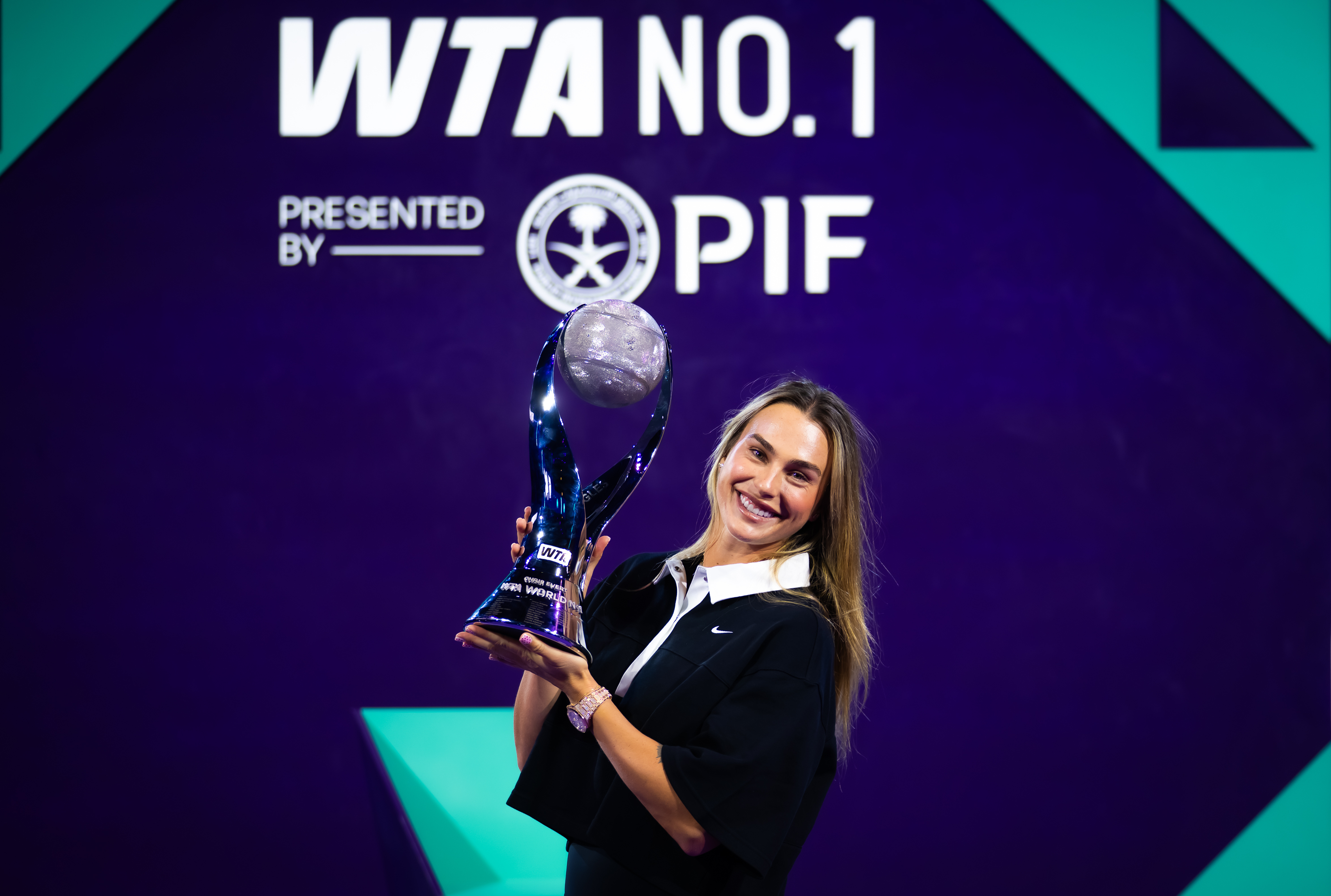 排名观察 2025赛季PIF WTA年终世界排名TOP20📜1. 萨巴伦卡2.