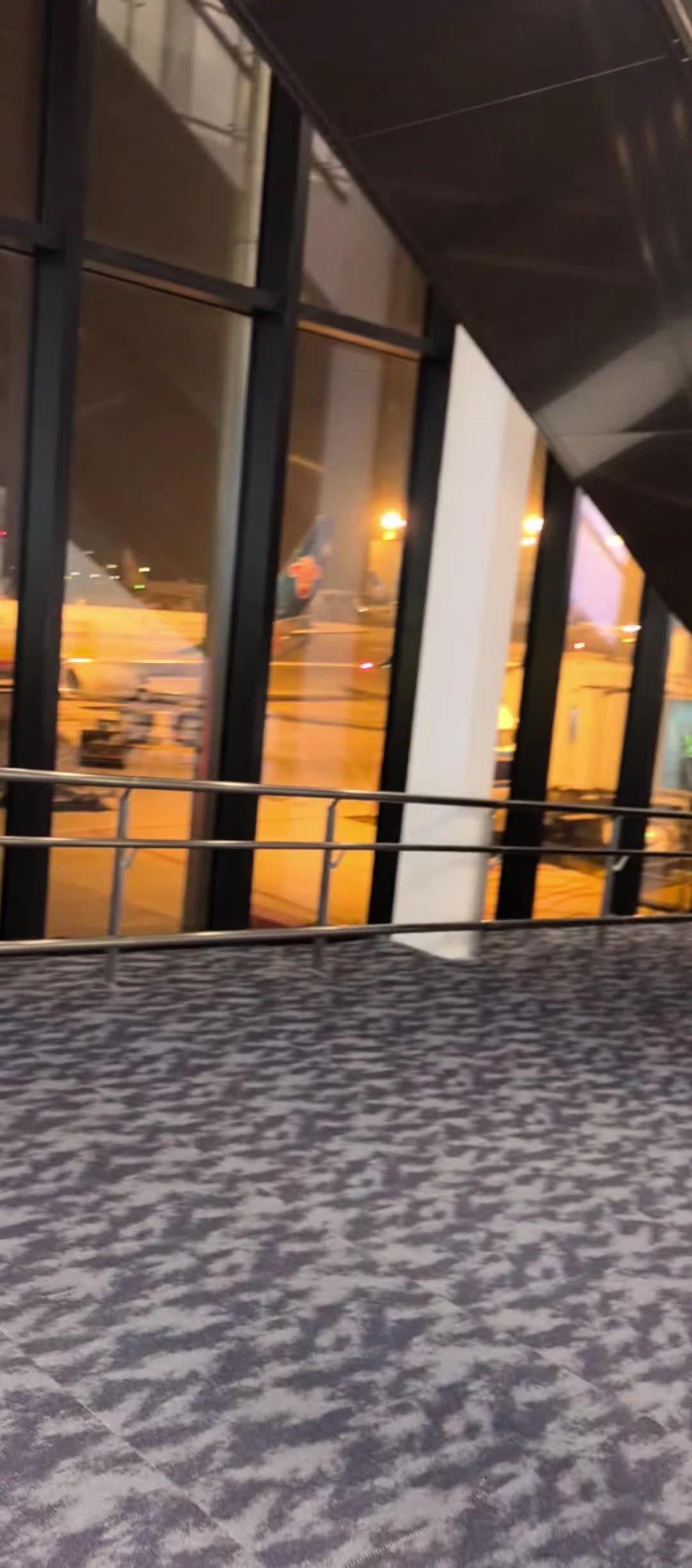 忙碌的一天结束了，回家走起🚶‍♀️🚶‍♀️