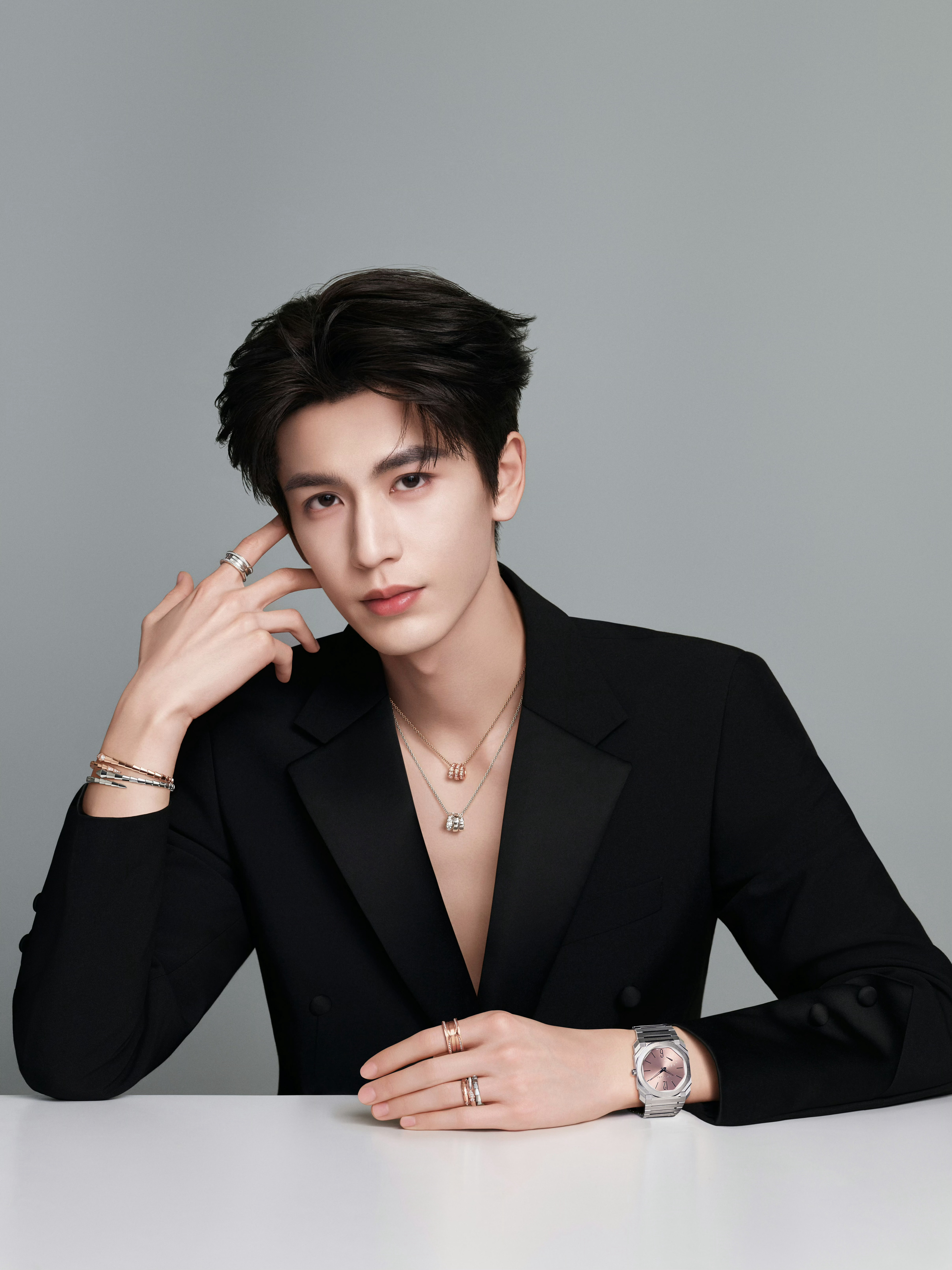 张凌赫 × BVLGARI 品牌大使哇哦！空降宝格丽品牌大使，奢牌珠宝无缝衔接！