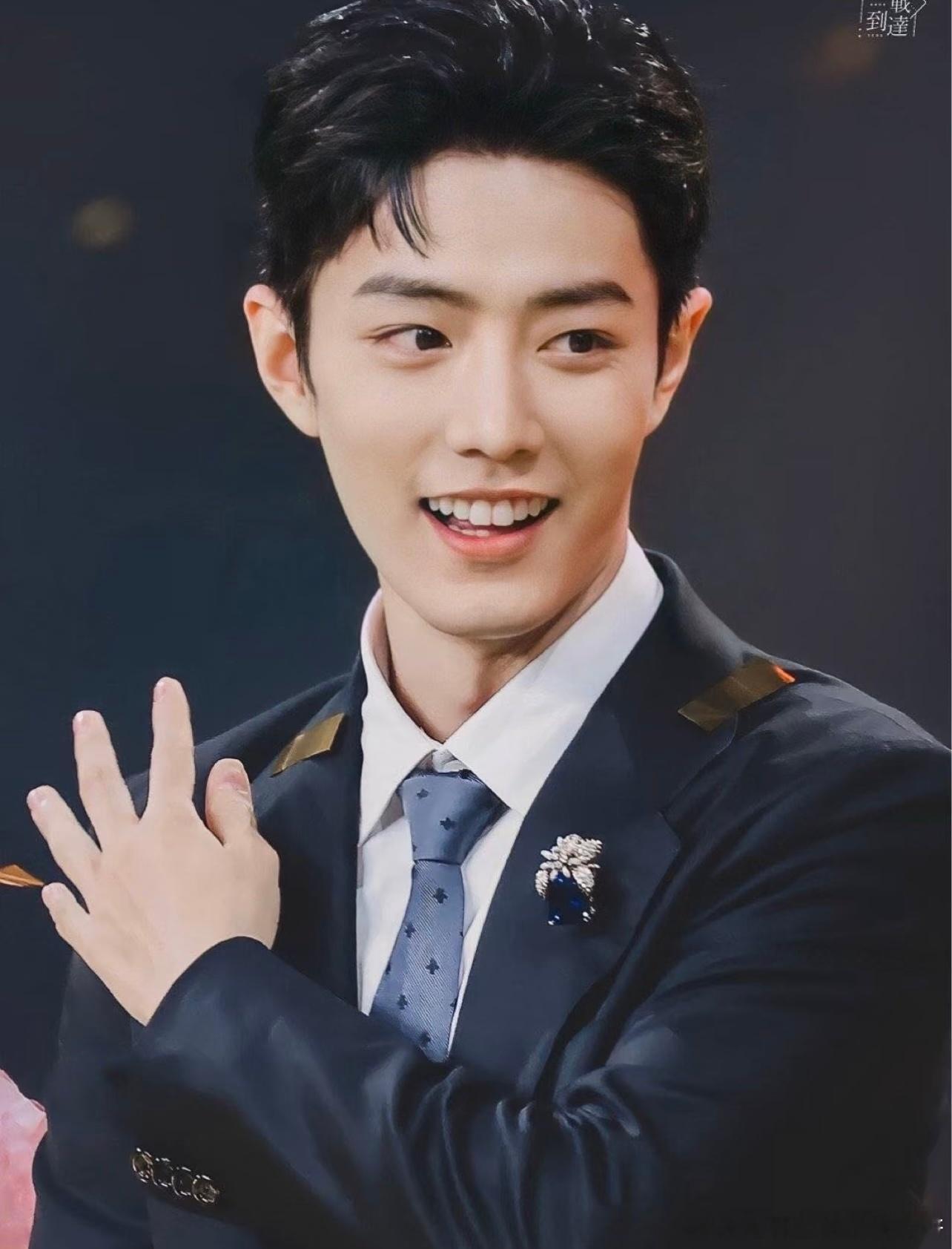 肖战三次微博king，2019年、2020年和2025年从青涩走向沉稳，每一步都