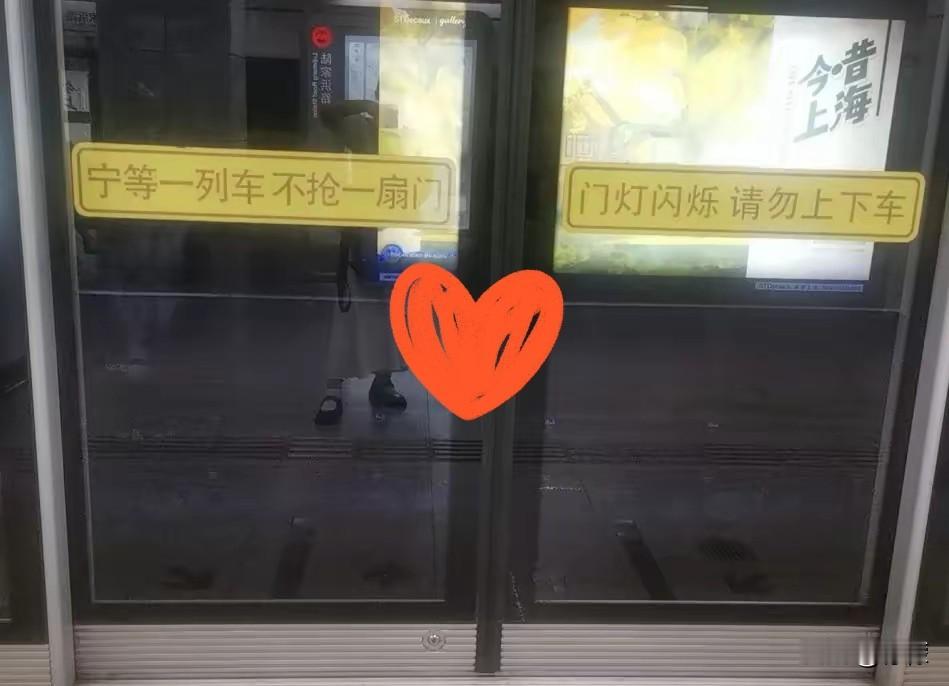 我认命了。
 
我和老公，这辈子大概是翻不了身了。
 
我俩都四十了，身上还背着