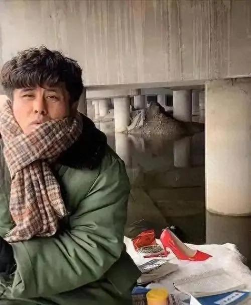 这让人心酸——起点相似，有人高飞，有人却硬生生把星光大道走成了绝路！

许艺舟：